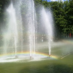 Двойная радуга фонтана